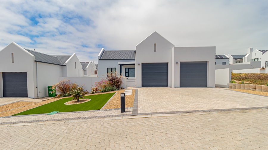 2 Bedroom Property for Sale in Middedorp Western Cape